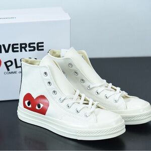 Comme Des Garçons Converse Play CDG men’s 6 women’s 8